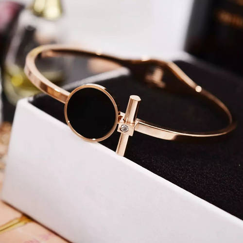 Beautiful Black Gold Lock Bracelet